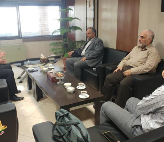 نقلوانتقال تولیدات کارخانههای کاشی میبد آسان میشود