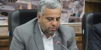 ارسال محموله کاشی به مناطق سیلزده خوزستان