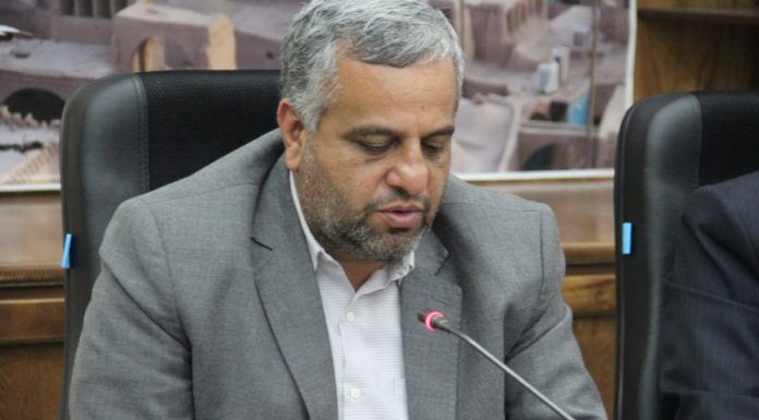 ارسال محموله کاشی به مناطق سیلزده خوزستان