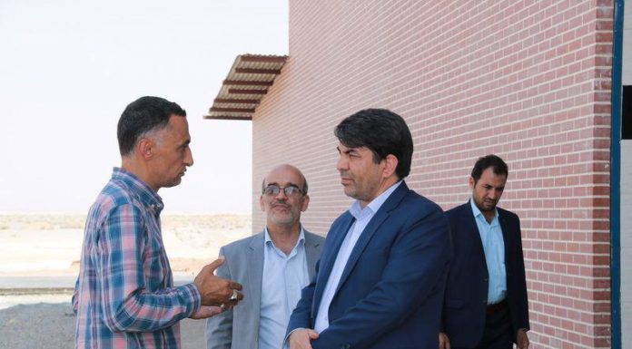 بازدید استاندار یزد از شرکت توسعه پرواز هدایت مهریز