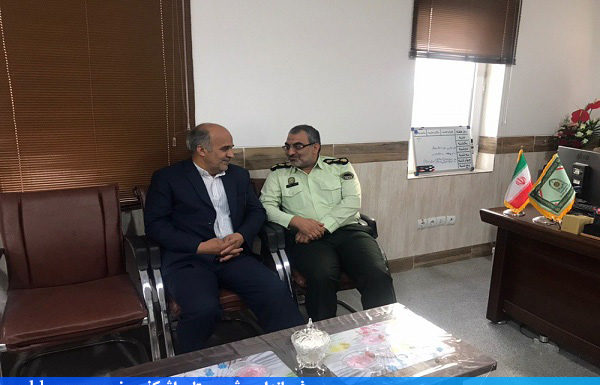 بازدید سرپرست فرمانداری اشکذر از ستاد فرماندهی نیروی انتظامی شهرستان
